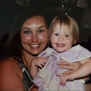 Meet your Posher, Leeann